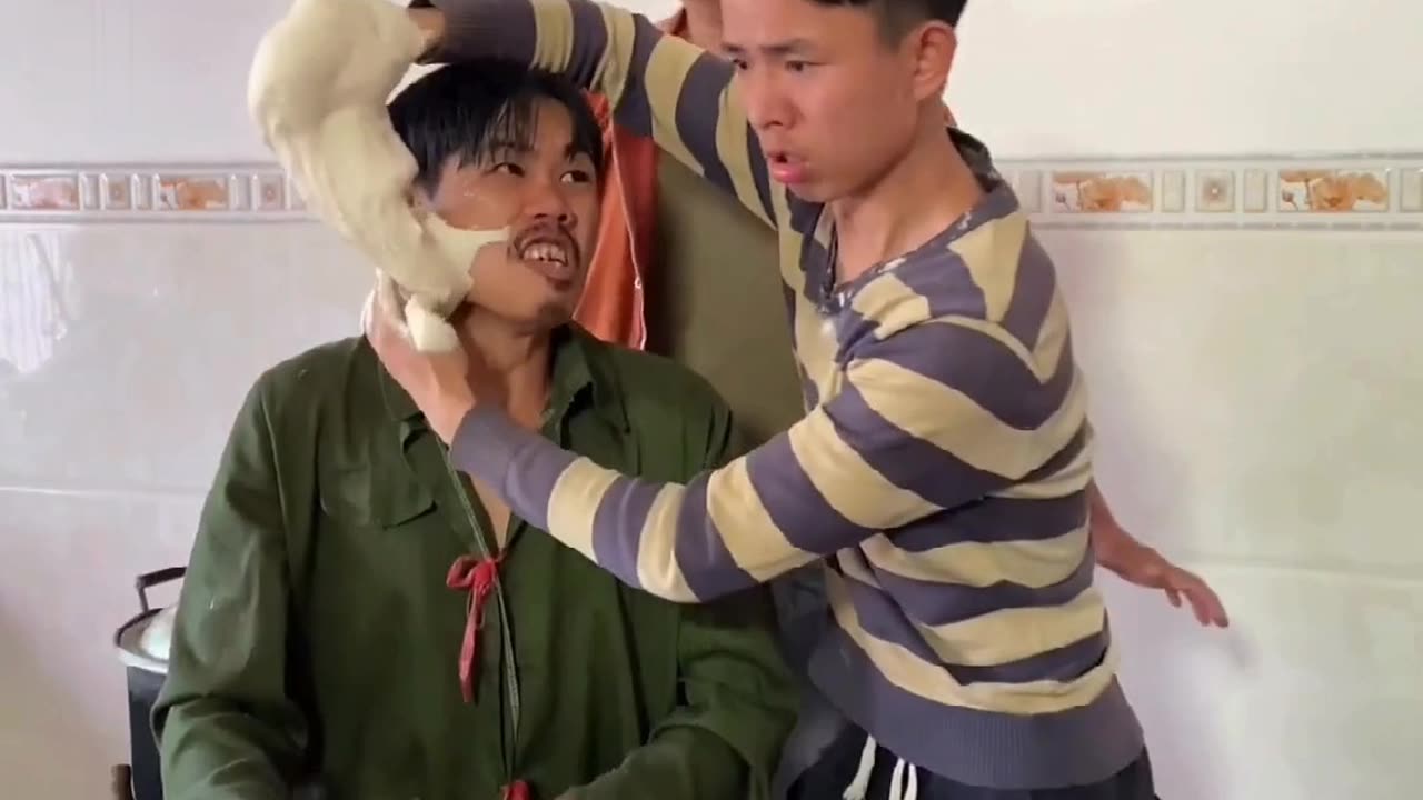 Chinese Funny Video Scene