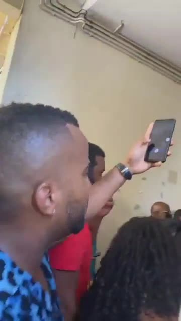 Martinique manifestation contre le passe sanitaire obligatoire à l'hopital