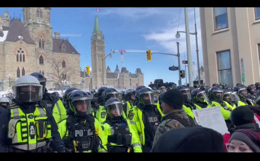 Ottawa! Police are attacking people!