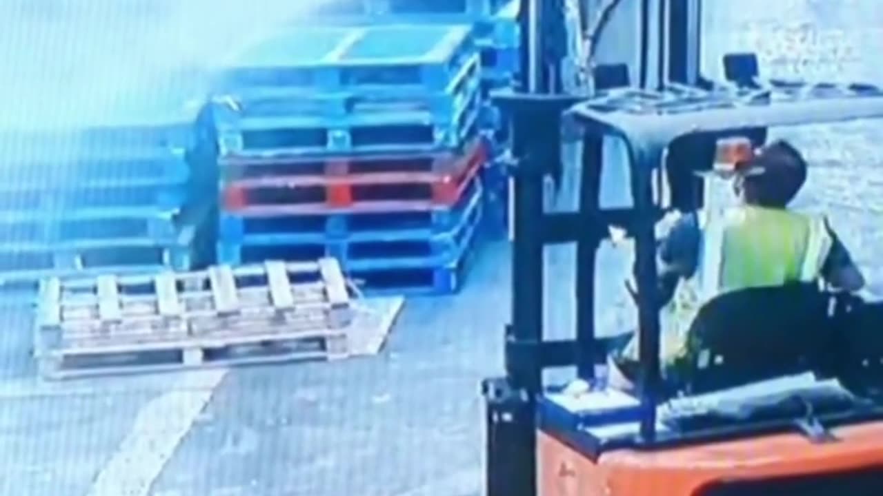 The end 😂😂😂 #funny #fails #viral #justlaughfolder