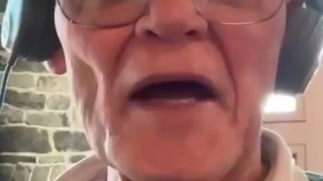 James Carville -- what is wrong with his cats????? sound up
