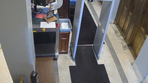 1017RSOB01DelAveADADoor_2021-01-06_16h44min01s173ms.mp4