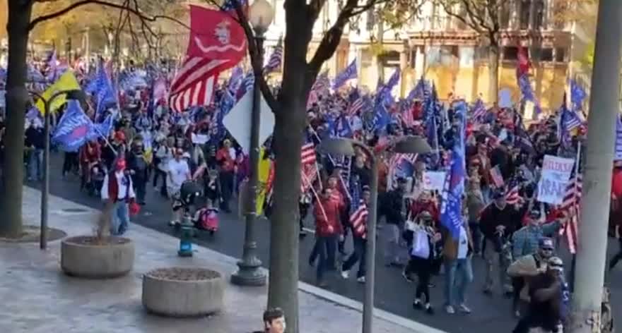 Must See ! DC Police Estimate TRUMP March Topped 1 Million