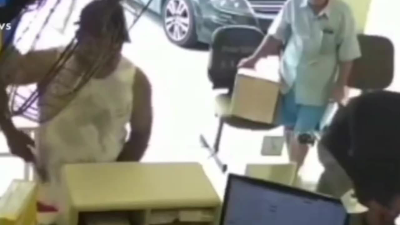 Hero Cures A Robber Instantly