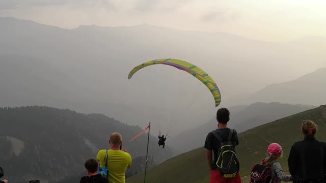 Parachute jump, accident