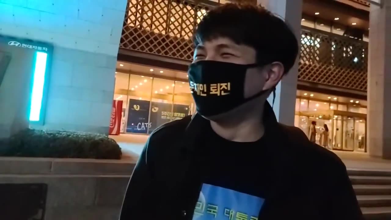 20210303_V3_S02(o7FaFTNtNTI)8.15가 아쉬운 청년이 3.1절을 맞이하다! 세종문화회관 앞