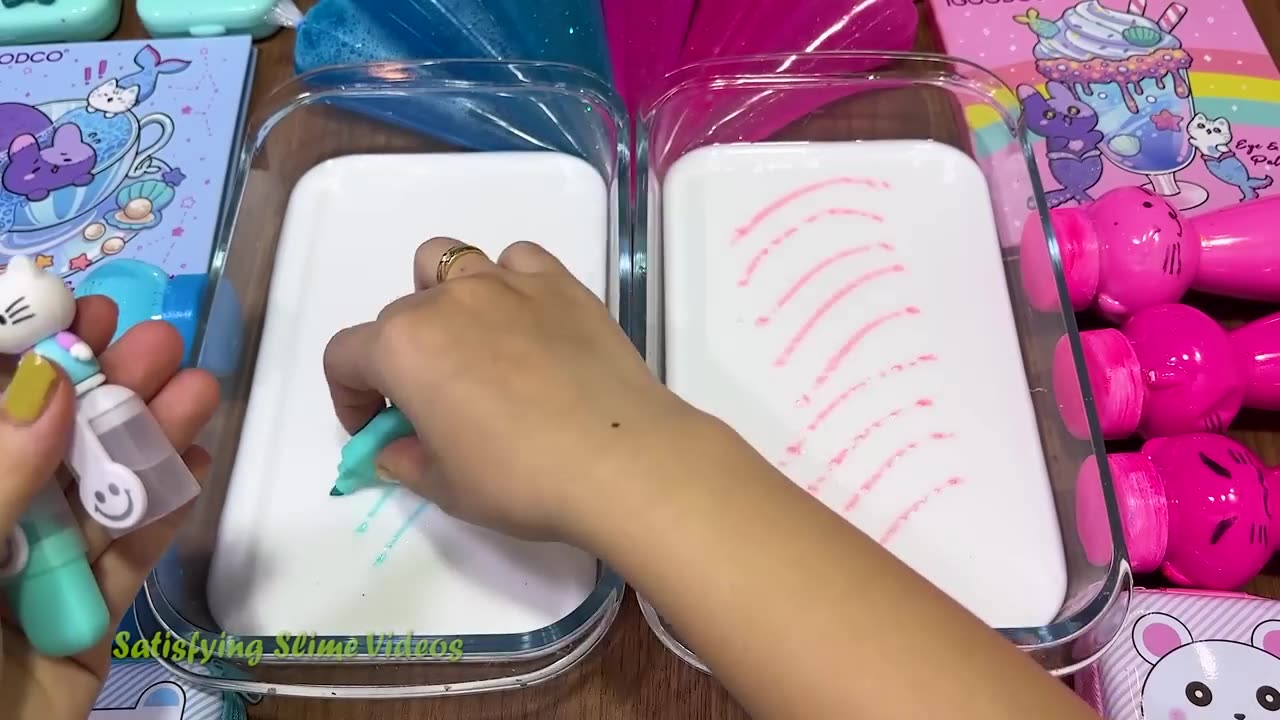 Blue Vs Pink mixing random into glossy slime