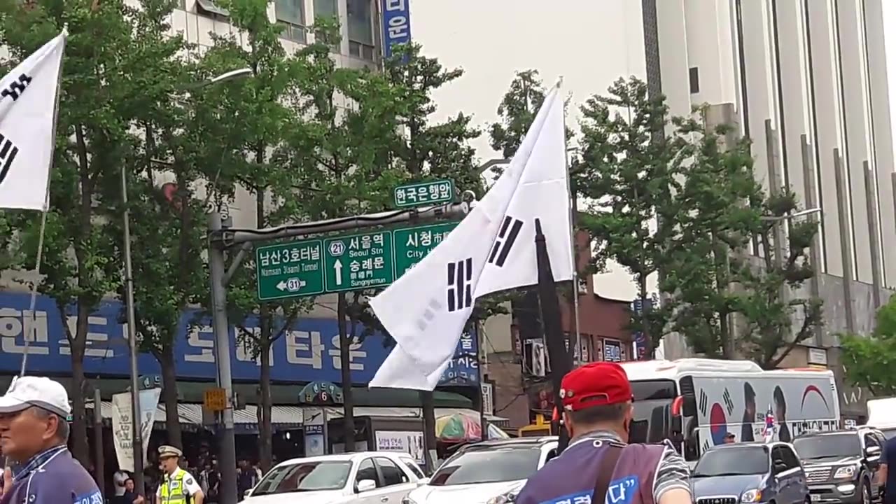 20180630_V3_S02(N7yhr5fKrN8)한국은행 교차로에서 태극기 집결 (국본+애국당+동화면세점)