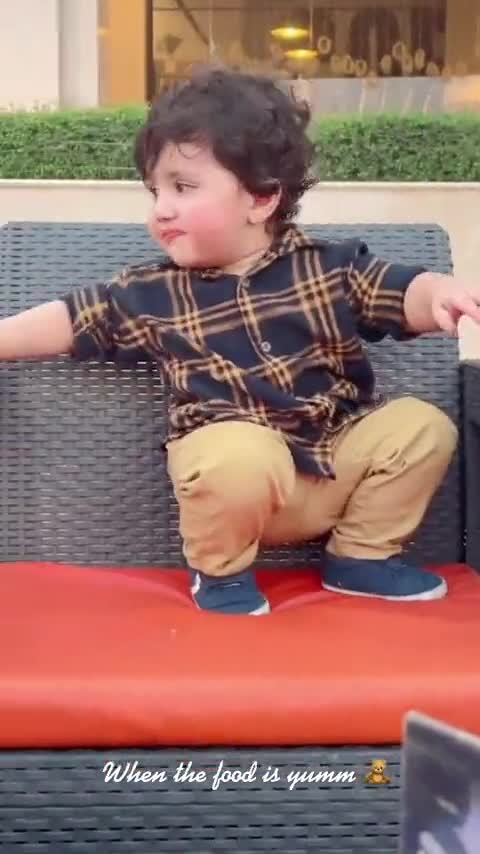 When baby starts playing and walking between eating.Tiktok video