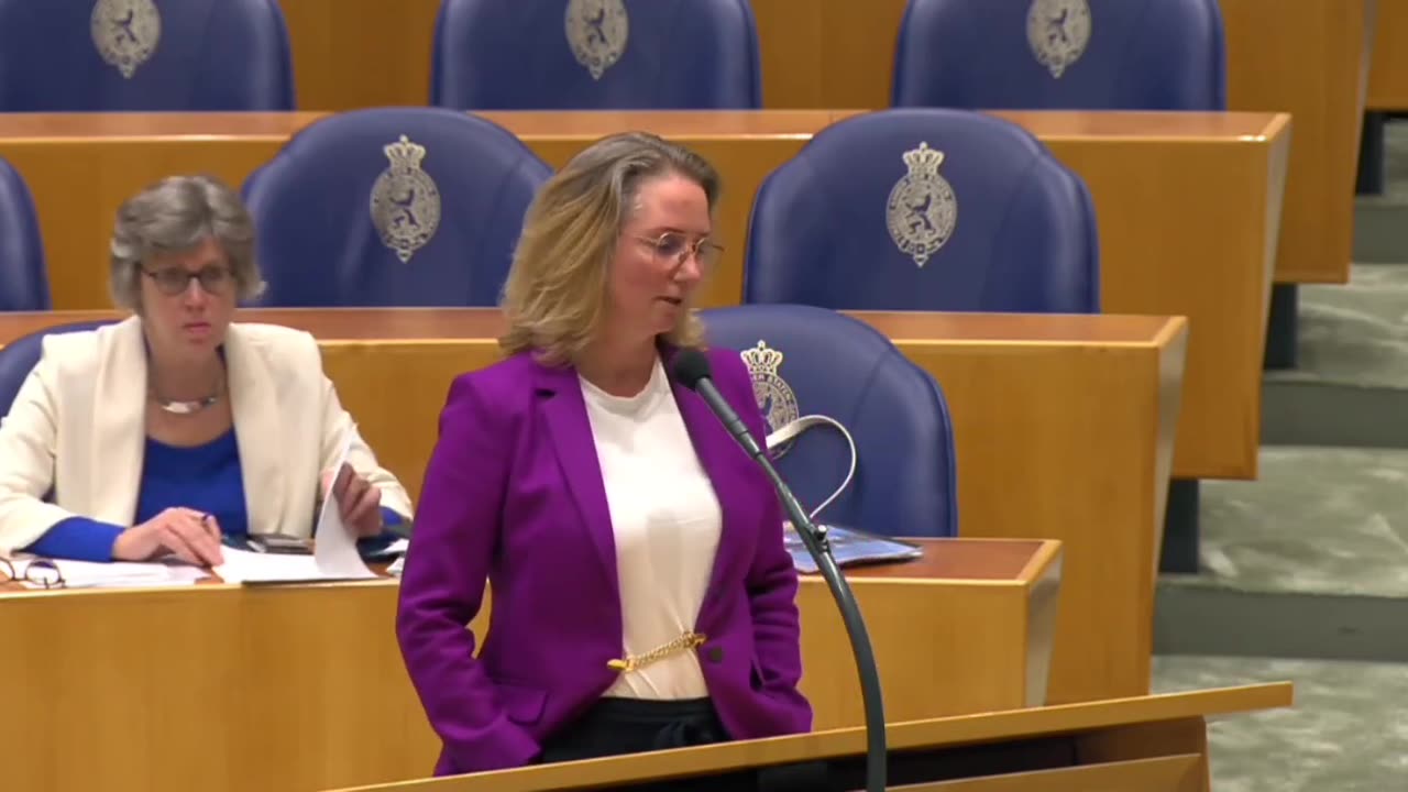 Fleur Agema is FEL tegen Kuipers! 'Je maakt mensen MONDDOOD & weigert te antwoorden!'