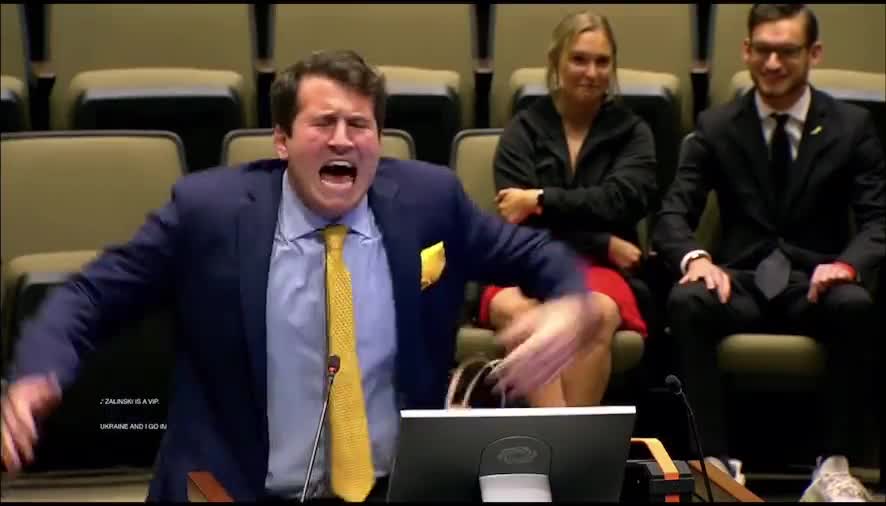 Funniest video you’ll see all week or 2 weeks.