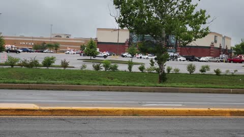 Man Opens Fire At Mall Food Court - 3 Dead | Exclusive Footage