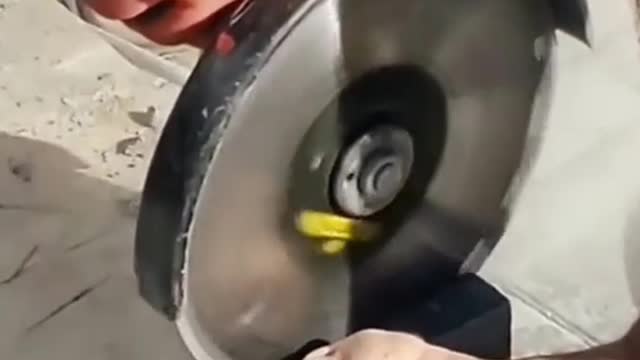 The main thing is to put on gloves