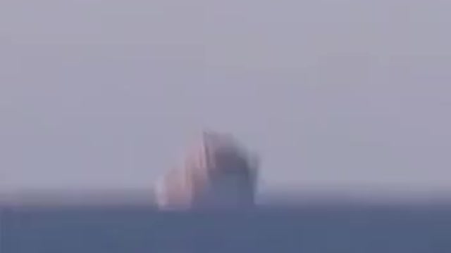 Video of Moscow cruiser getting hit by missle.