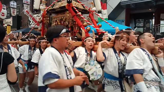 Tenjin festival