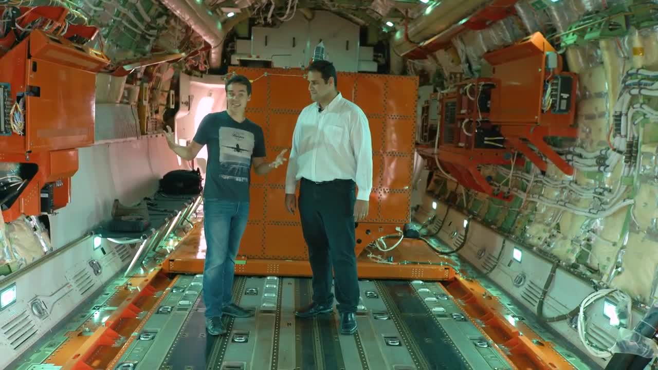 KC 390 O Avião Militar da Embraer na Maior Pista do Hemisfério Sul