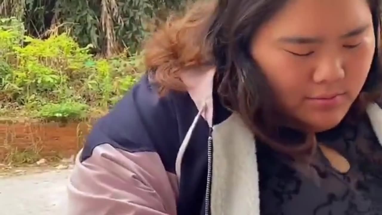 Most funniest Chinese viral video 🎥🎥 try to stop your laughter🤣🤣