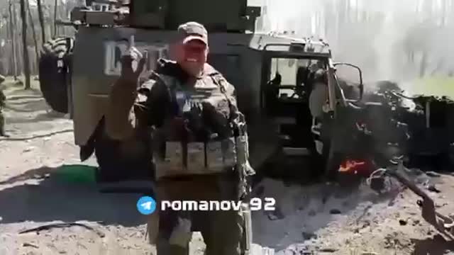 ΡΩΣΙΚΟ ΟΧΗΜΑ ΠΕΦΤΕΙ ΠΑΝΩ ΣΕ ΝΑΡΚΗ