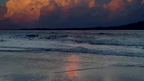 Magical cumulus clouds at sunset 🌥🌅