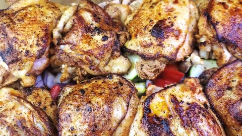 Pollo al Horno en cama de Vegetales