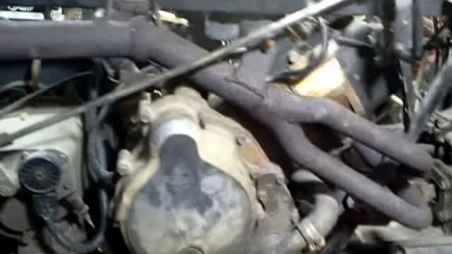 03 Polaris Sportsman 700 engine knock / tap video #2