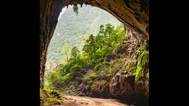 GIANT UNDERGROUND CAVE