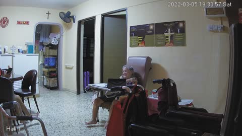 hallfront day n night 20220305