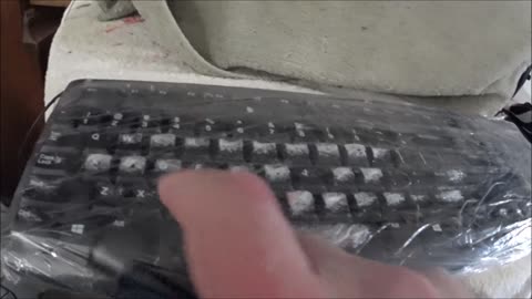 HOW TO KEEP YOUR KEYBOARDS CLEAN