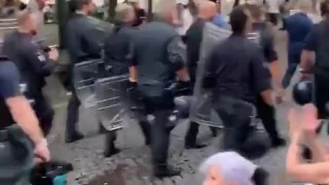 Il malcontento popolare anche nelle autorita' di stato
