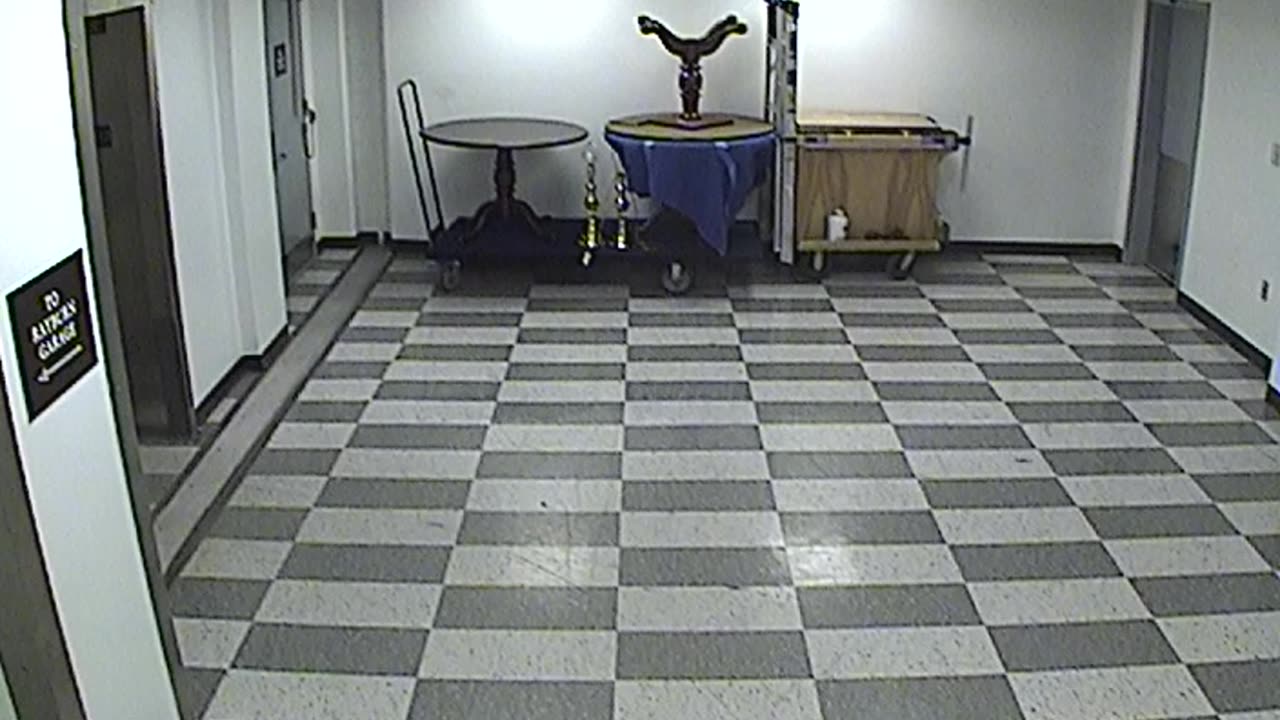 6087RHOBG3G308LobbyNorth_2021-01-06_00h20min00s690ms.mp4