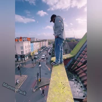 What song do you think I was listening to? 🎶