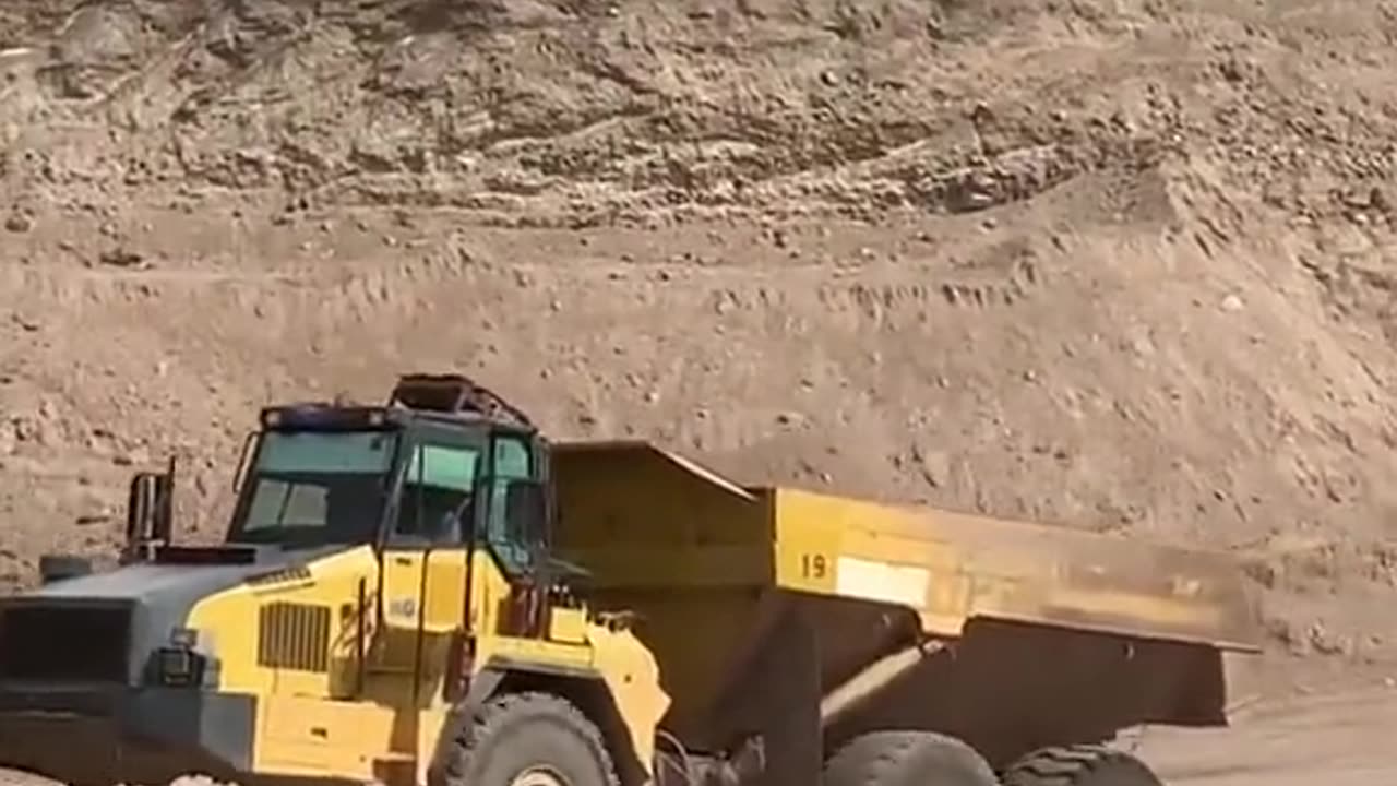 #cat#caterpillar#buldozer#johndeere#bobcat#machine (8)