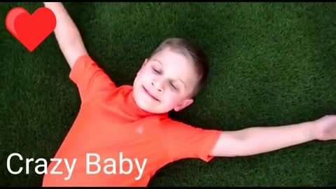 Daina and family games whit kids for outside