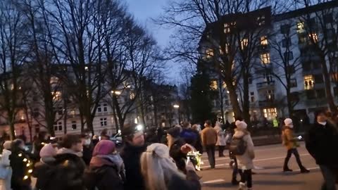 Demonstration für Frieden, Freiheit, Selbstbestimmung (Hamburg [Hohenfelde], Germany, 2022-01-15)