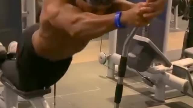 Male Fitness Model Ulisses - Gym Workout Motivational Video