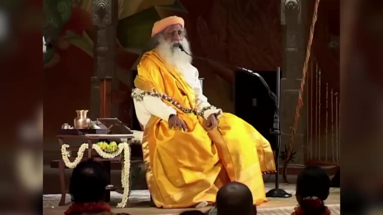 Krishna: A Complete Incarnation of the Divine – Sadhguru