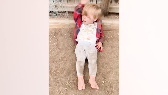 AMAZING !! CUTE BABIES PLAYING OUTDOORS FOR THE FIRST TIME