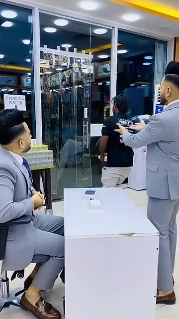 Watch❤️Funny😂magic of fan www.zamelect.ae and enjoy🥰#Abdul Ghafoor#Muhammad_Shakoor