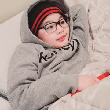 Giaphong was chilling after dinner.