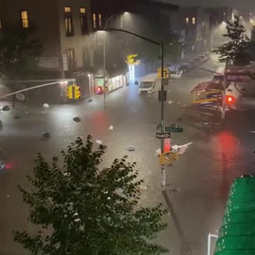 New York disappeared under the water!