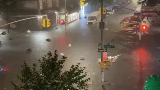 New York disappeared under the water!