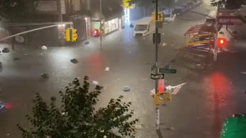 New York disappeared under the water!