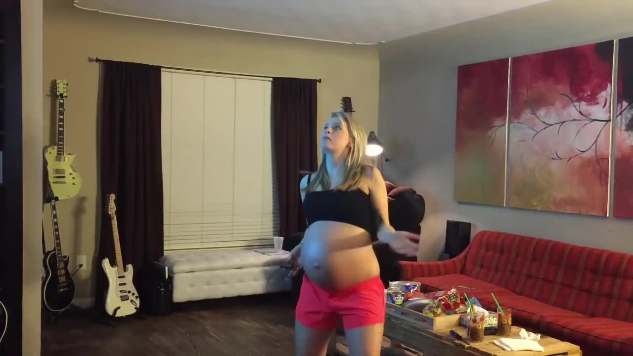 Expectant mom performs funny pregnancy dance on camera