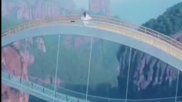 Have you seen such famous bridges?