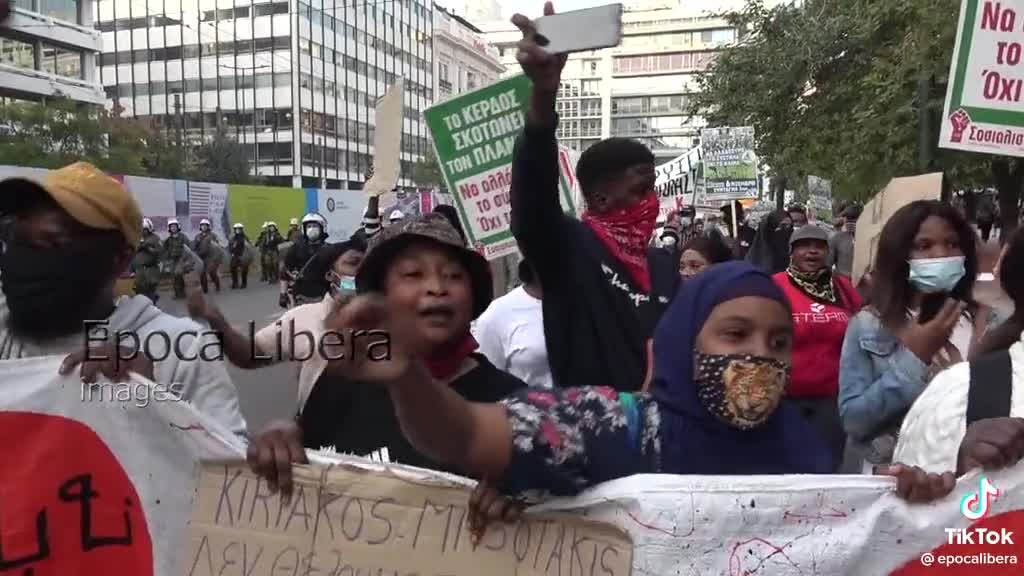 ΕΠΕΝΔΥΤΕΣ-ΘΕΛΟΥΜΕ ΣΠΙΤΙΑ ΘΕΛΟΥΜΕ ΛΕΦΤΑ.