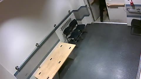 1657HQOB02PrisonerProcessingLobby_2021-01-05_21h40min01s437ms.mp4