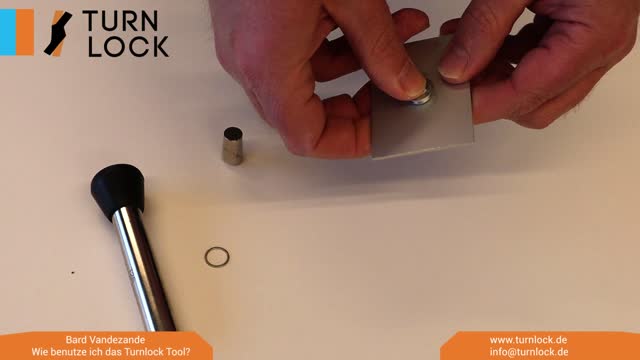 Wie benutze ich das Turnlock Tool?