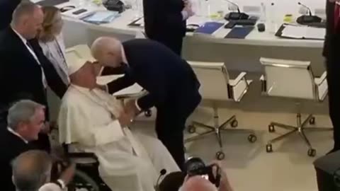 Biden Rubs His Forehead On Pope Francis In Extremely Bizarre Moment