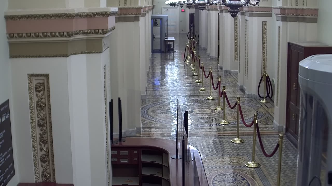 0361USCH03HouseGalleryNWnearH323_2021-01-06_06h51min27s277ms.mp4