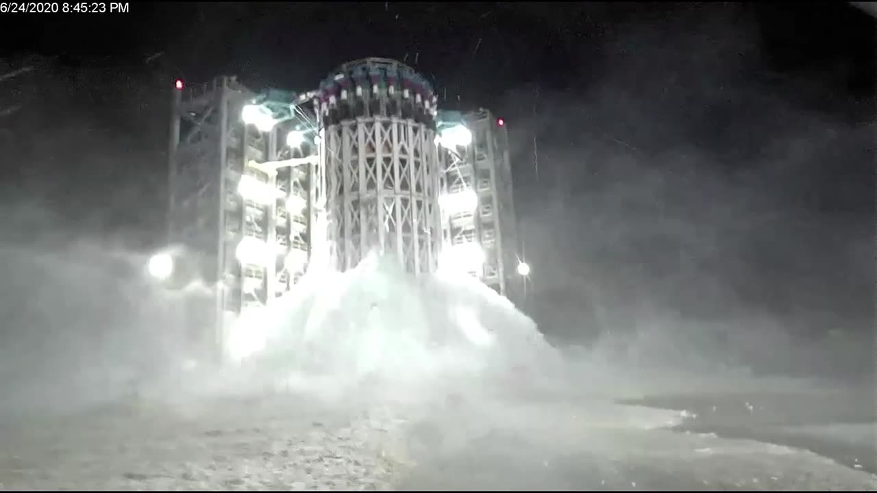 Water Gushes From SLS Rocket Propellant Tank As Engineers Break It On Purpose